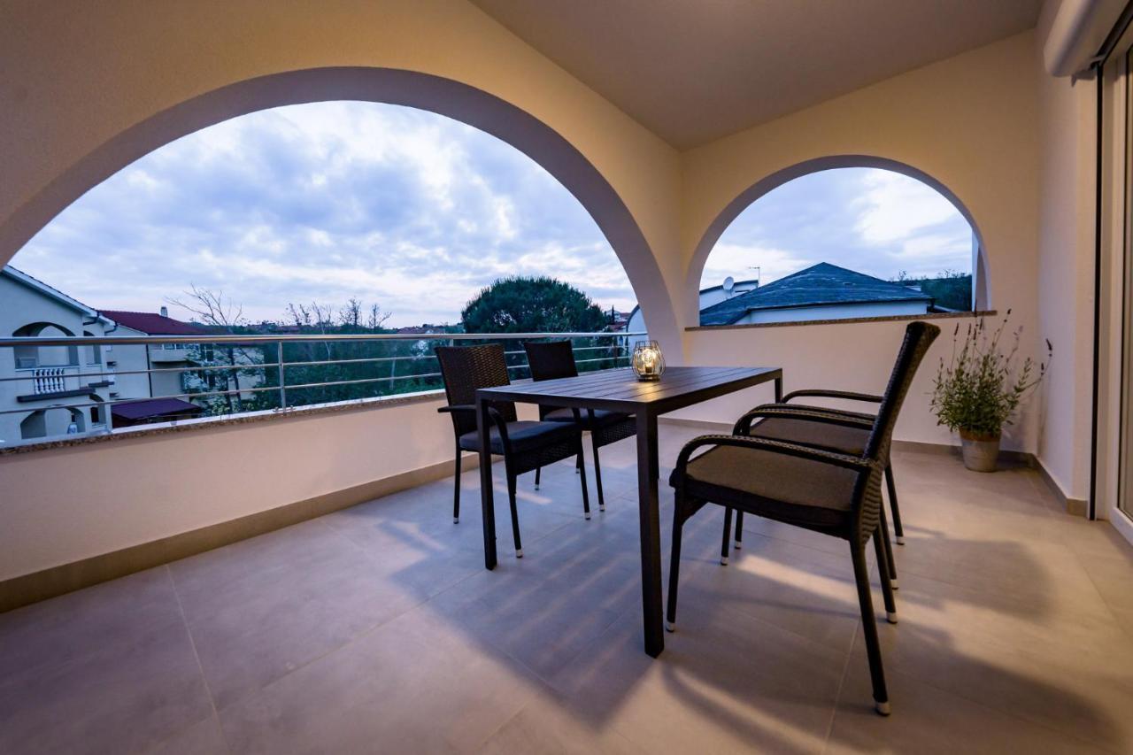 Apartmani Villa Zora 로파르 외부 사진