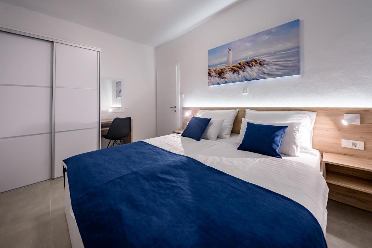 Apartmani Villa Zora 로파르 외부 사진