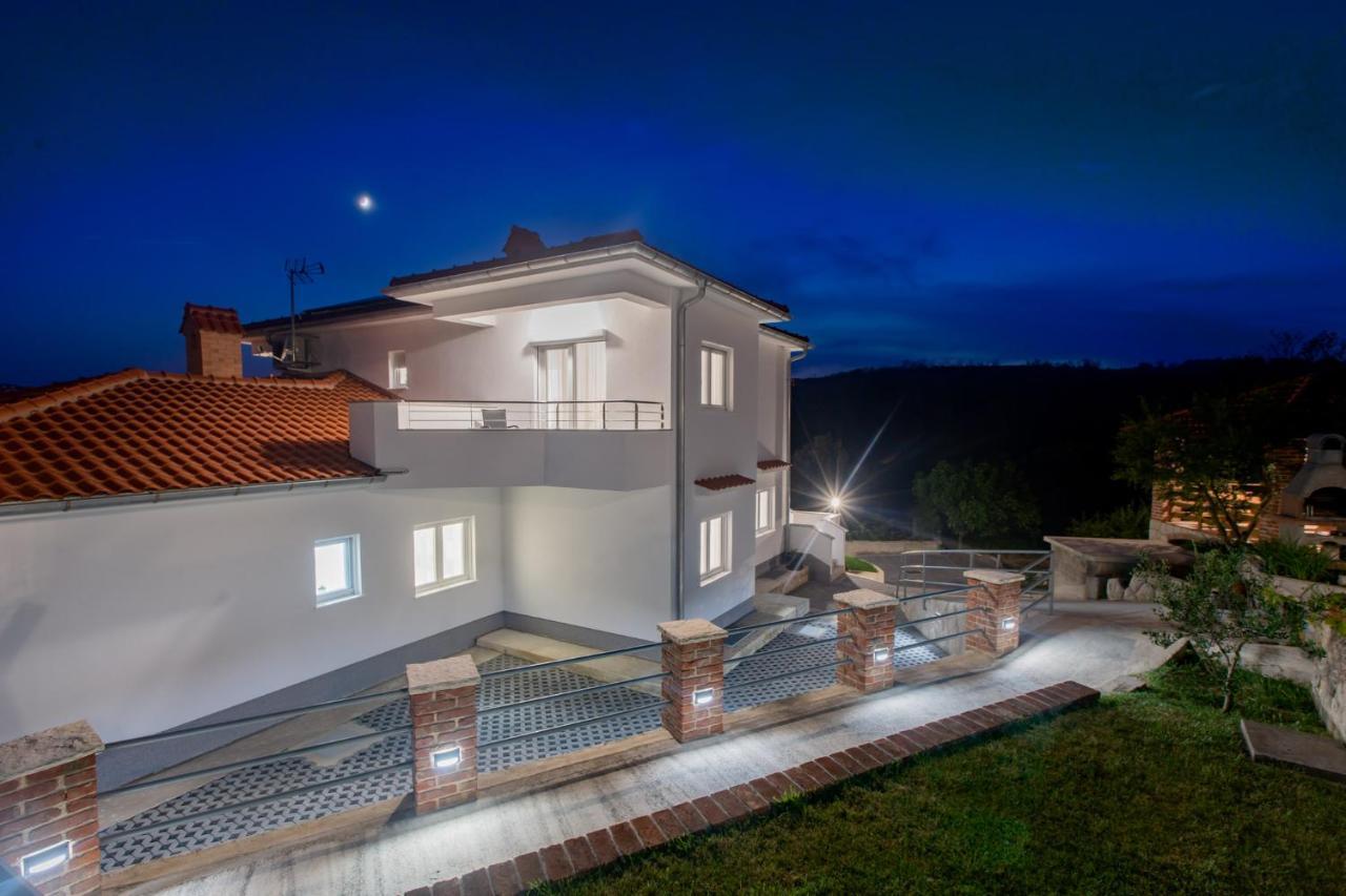Apartmani Villa Zora 로파르 외부 사진