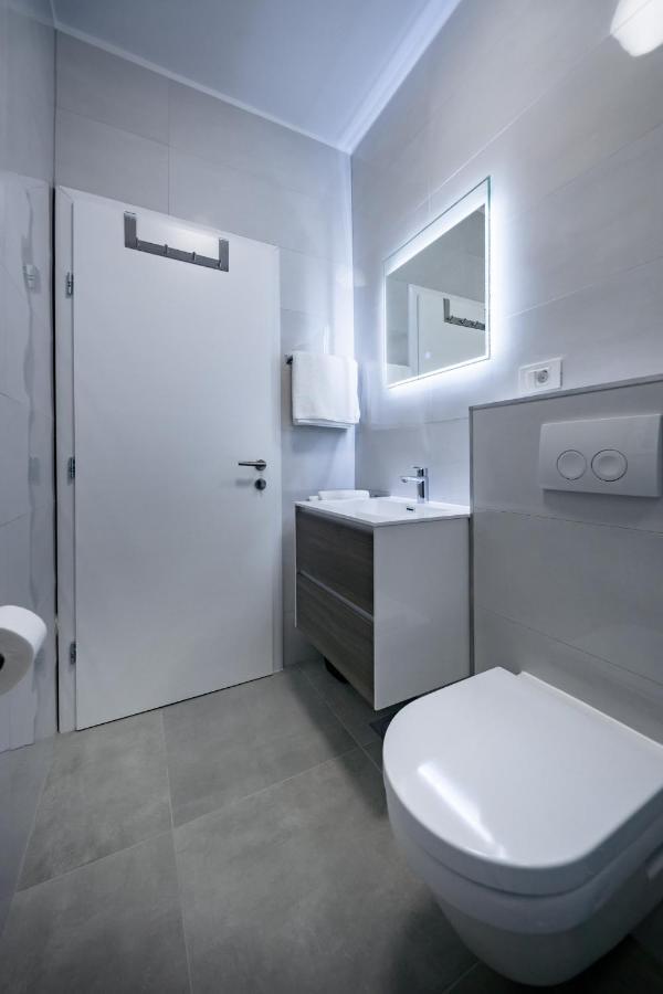 Apartmani Villa Zora 로파르 외부 사진