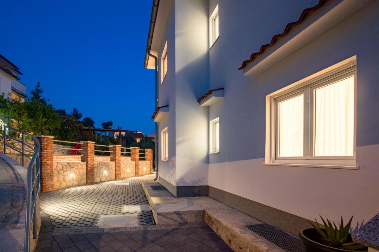 Apartmani Villa Zora 로파르 외부 사진