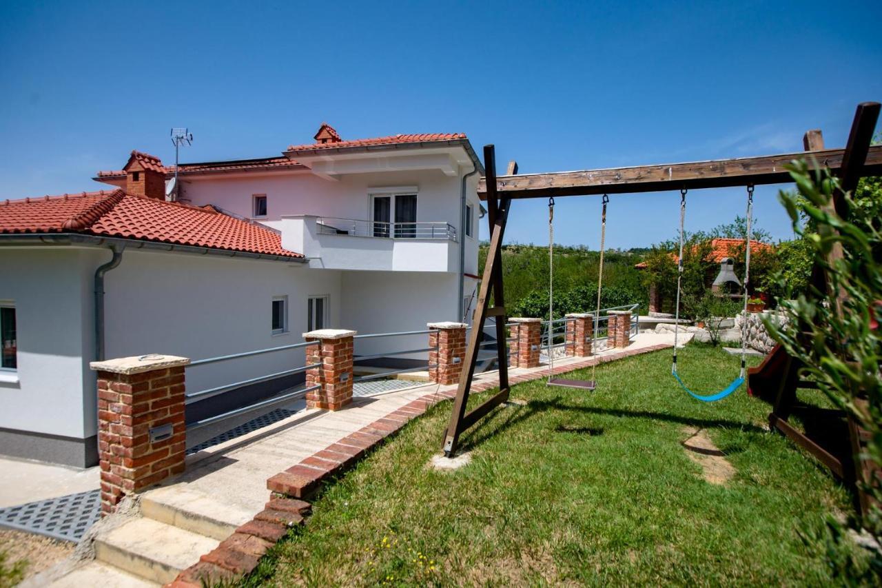 Apartmani Villa Zora 로파르 외부 사진